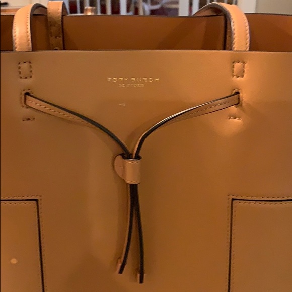 Tory Burch Handbags - Tory Burch bucket bag